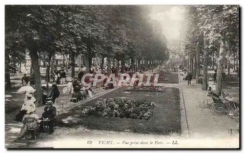 Cartes postales Vichy Vue prise dans le Parc