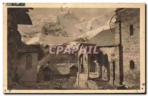 Cartes postales Les Alpes La Meije vue des Terrasse au premier plan la vieille eglise romane du village