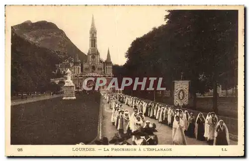 Cartes postales Lourdes La procession a l&#39esplanade