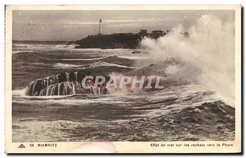 Ansichtskarte AK Biarritz Effet de mer sur les rochers vers le Phare