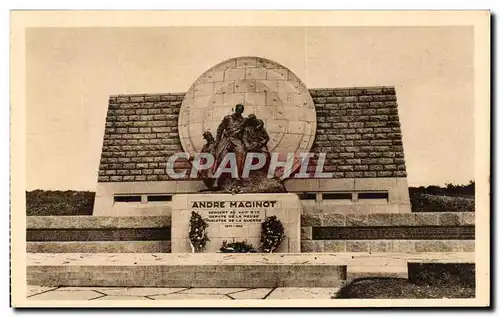 Cartes postales Verdun Monument eleve sur la Pente Nord du Fort de Souville