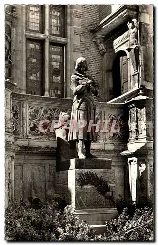 Cartes postales Orleans Cour de I&#39Hotel de Ville Statue de Jeanne d&#39Arc par la Princesse Marie d&#39Orlean