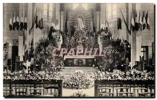 Cartes postales interieur d'eglise (non localisee)