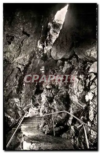 Cartes postales Monaco Les Grottes de l&#39Observatoire dans le Jardin Exotique Vers La Lumiere du Jour