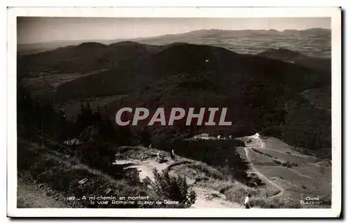 Cartes postales A Mi chemin en montant la voice Romaine du puy de Dame