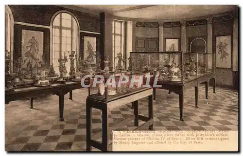 Cartes postales Dining Reelil decoraled with Glarsee Silver Gilt