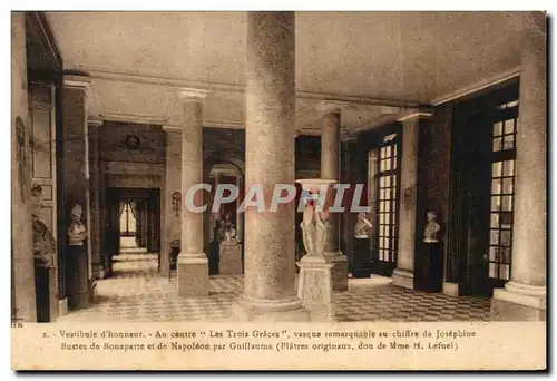 Cartes postales Vestibule d&#39honneur Au Centre Les Trois Graces vasque remarquable au chiffre de Josephine Bus