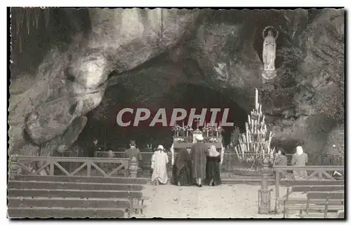 Ansichtskarte AK Lourdes La Grotte Miraculeuse The Grotto