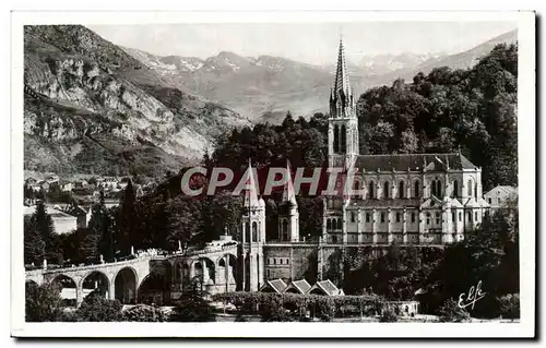 Cartes postales Pyrenees Ocean Lourdes et La basilique