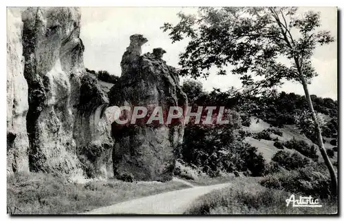 Ansichtskarte AK Chatel Censoir Rochers du Saussois La roche percee