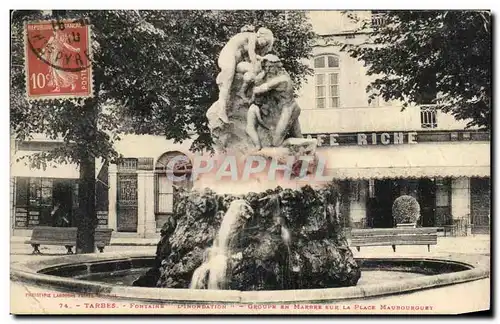 Ansichtskarte AK Tarbes Fontaine L&#39inondation Groupe en marbre sur la plac eMaubourguet