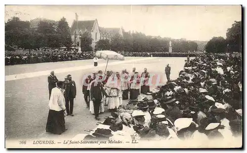 Ansichtskarte AK Lourdes Le Saint Sacrement des malades