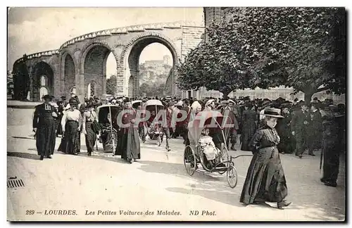 Cartes postales Lourdes Les Petites Votures des Malades