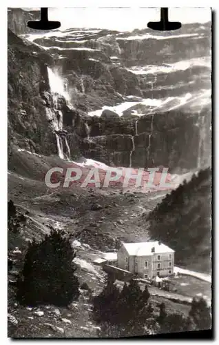 Cartes postales moderne Gavarnie L&#39Hotel du Cirque et le Cirque