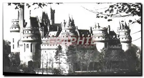 Cartes postales moderne Le chateau de pierrefonds ensemble a fest