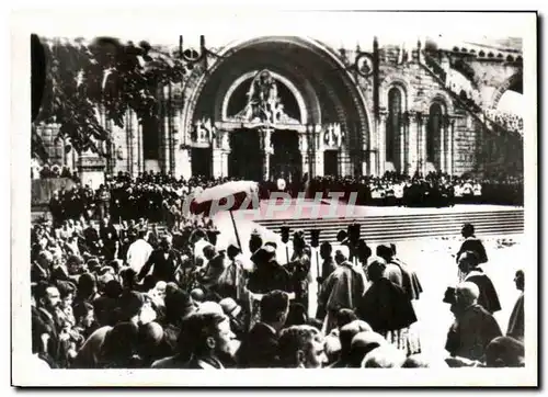 Cartes postales moderne Lourdes benediction des malales devant le rosaire