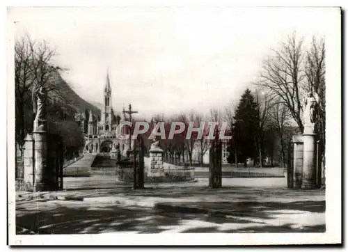 Cartes postales moderne Lourdes st michel et l&#39esplanade