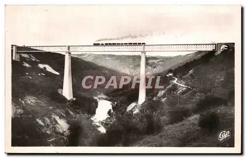 Ansichtskarte AK Environs de Clermont Ferrand Viaduc des Fades Le geant d&#39EuropeTrain