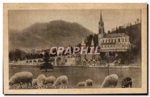 Cartes postales Loches La Basilique et le Pic du Jer