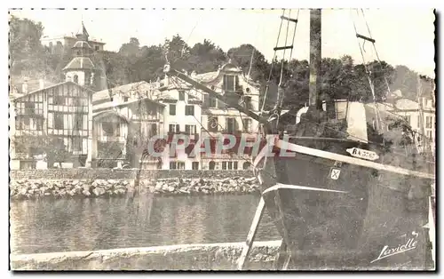 Cartes postales moderne Ciboure Le quai Maurice Ravel Bateaux