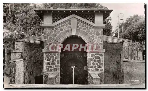 Cartes postales Chatelguyon Source Deval et Gubler