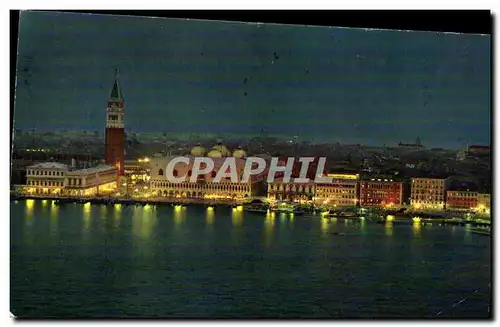 Ansichtskarte AK Venezia Panorama del Bacino S Marco Notturno Panorama du Bassin St Marc Nocturno Panorama of the