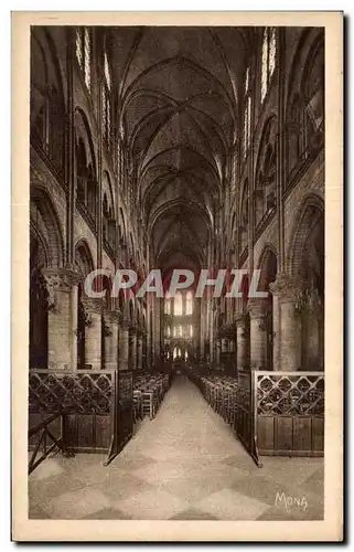 Cartes postales Paris Notre Dame La nef