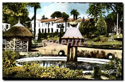 Cartes postales moderne Barbotan les thermes Le grand hotel des thermes depuis le parc