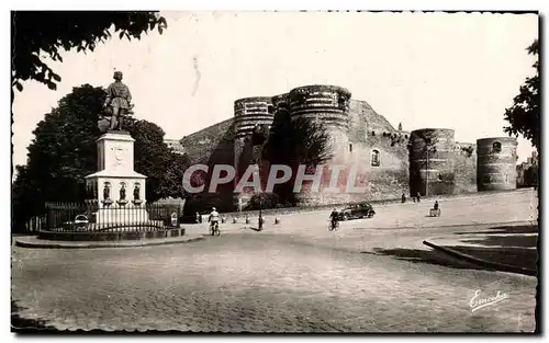 Cartes postales Angers Le Chateau et la Statue du Roi Rene