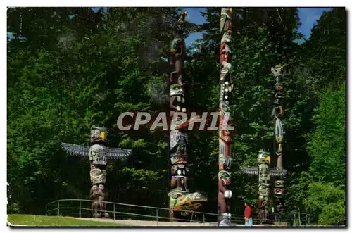 Ansichtskarte AK Totem Poles In Stanley Park Vancouver Indiens