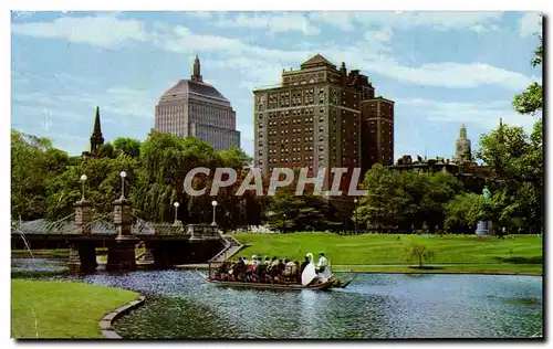 Cartes postales Swan boat on beautiful public gardens boston massachusetts
