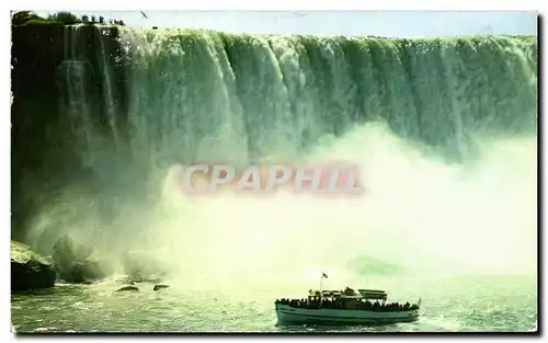 Ansichtskarte AK Maid of the Mist an excursion steamer below the Canadian Harseshoe Falls Niagara Falls Canada