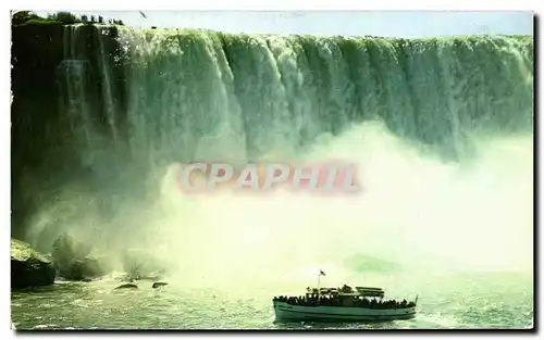 Cartes postales Maid of the Mist an excursion steamer below the Canadian Harseshoe Falls Niagara Falls Canada