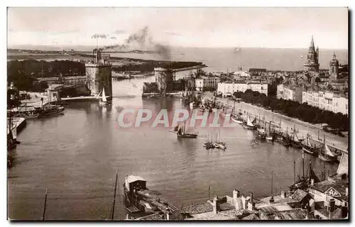 Ansichtskarte AK La Rochelle Vue Panoramique du Port Bateaux