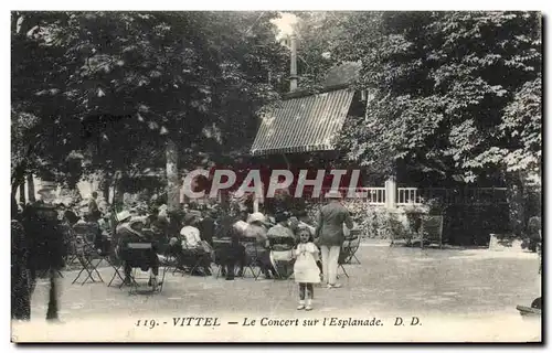 Cartes postales Vittel Le Concert sur I'Esplanade