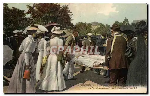 Cartes postales Lourdes Transport des malades pour la procession du saint Sacrement sur l&#39Esplanade