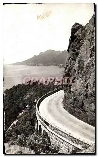 Cartes postales La Corniche D&#39Or Pointe de l&#39Esquillon au fond le Cap Roux