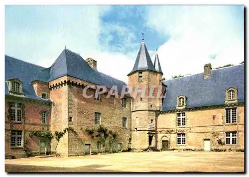 Ansichtskarte AK Carrouges le Chateau Batiments Nord Oues Vus de la Cour interieure The chateau