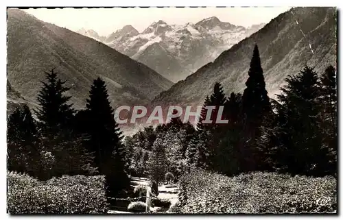 Ansichtskarte AK Luchon Le Parc et le Port de Venasque vus du Casino