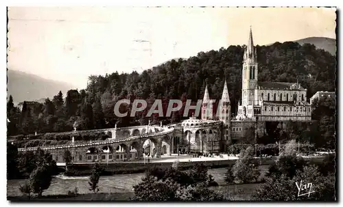 Cartes postales Lourdes La basilique et le Calvaire