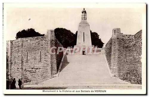 Ansichtskarte AK Monument a la Victoire et aux Soldats de Verdun