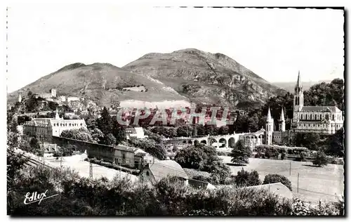 Ansichtskarte AK Lourdes La Basilique Et Le Chateau Fort