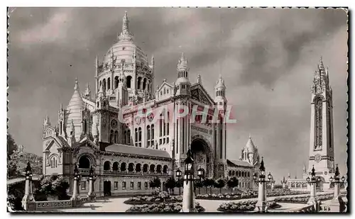 Cartes postales Le Basilique Lisieux Panorama General