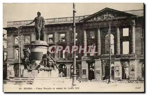 Cartes postales Reims Place Royale Et Statue De Louis XIV Militaria