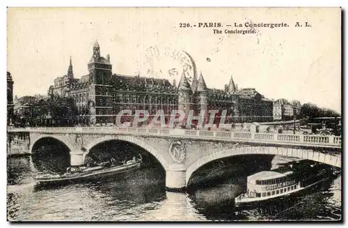 Cartes postales Paris La Conciergerie Bateaux Chocolat menier