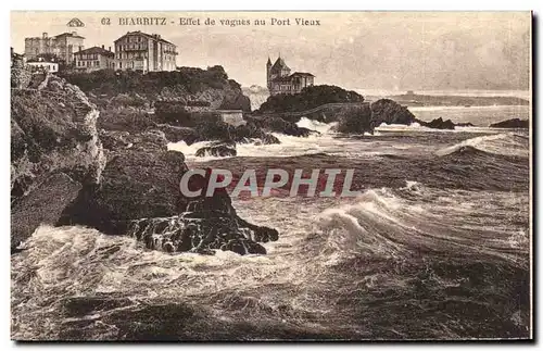 Cartes postales Biarritz effel de vagues au port vieux