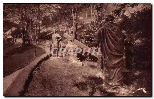 Cartes postales Lourdes Le Calvaire Jesus tombe pour la premiere fois