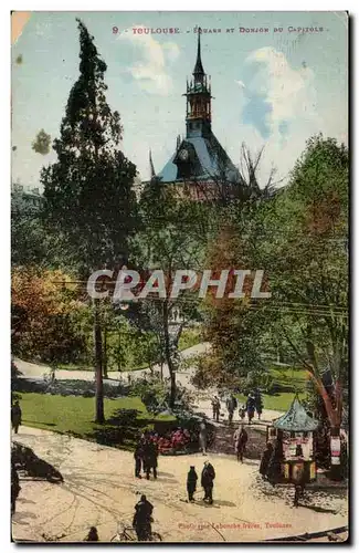 Cartes postales Toulouse Square Et Donjon Du Capitole