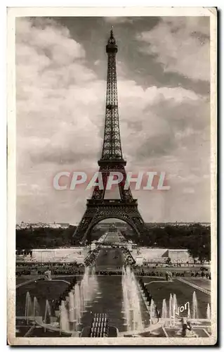 Ansichtskarte AK Paris En Flanant Les grandes eaux au Palais de Chaillot et la Tour Eiffel Yvon