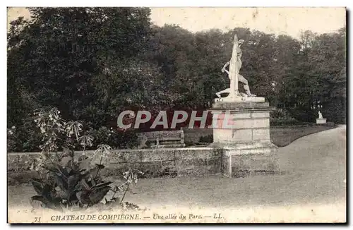 Ansichtskarte AK Chateau de Compiegne Une allee du Parc